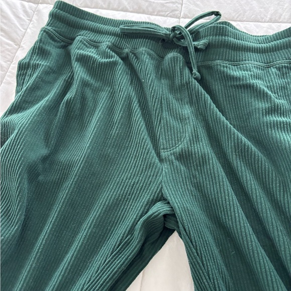 Men’s Green Ribbed Jogger Pajama Pants - Picture 4 of 4